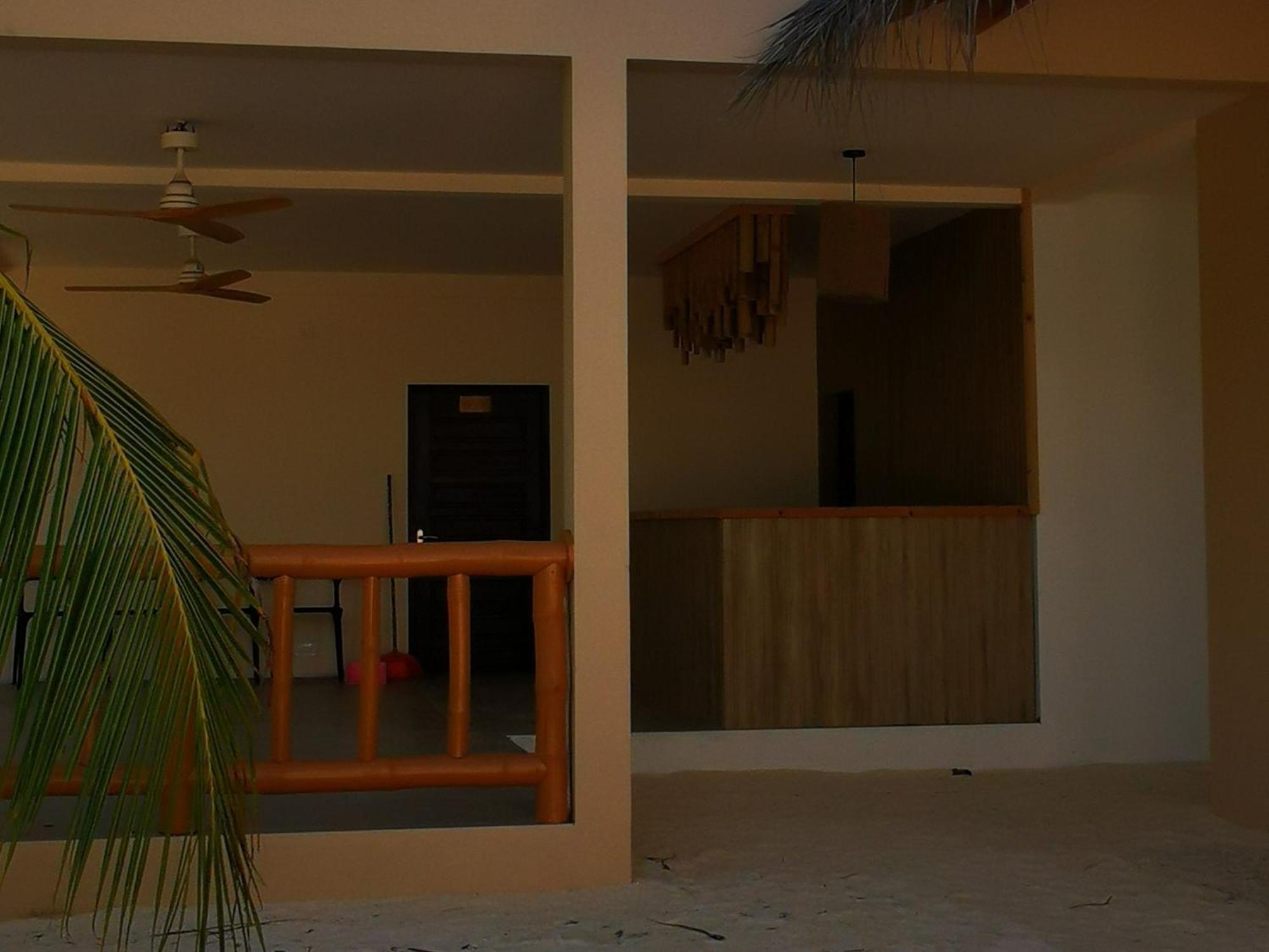 Beach Lily Dhigurah Hotel Dhigurah  Exterior photo